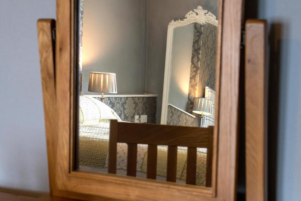 هارلتش Crown Lodge المظهر الخارجي الصورة