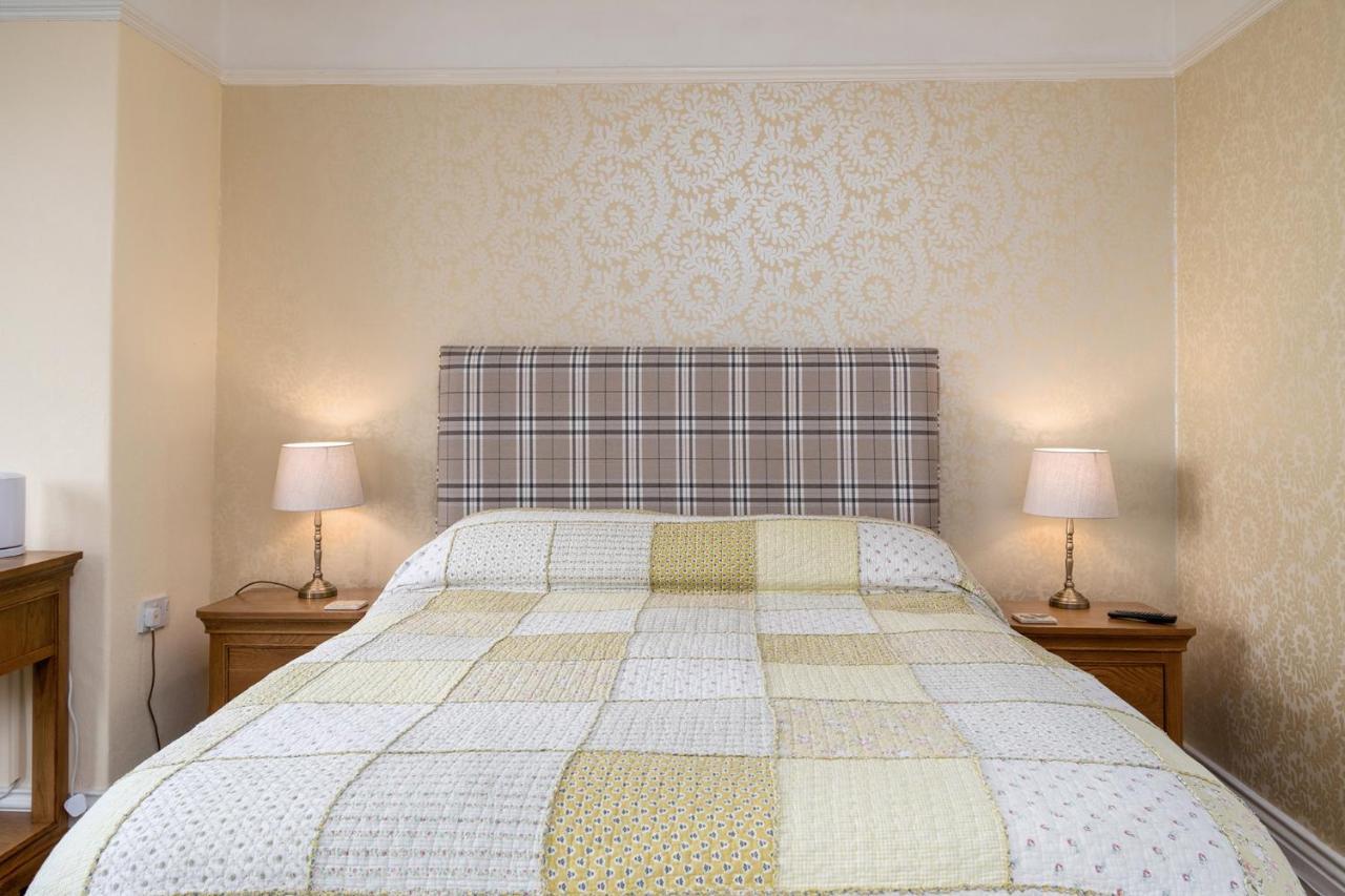هارلتش Crown Lodge المظهر الخارجي الصورة